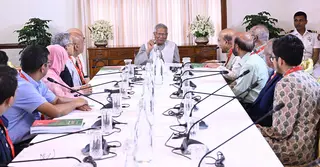 স্বাস্থ্য সংস্কার কমিশনের সুপারিশ দ্রুত বাস্তবায়নে প্রধান উপদেষ্টার নির্দেশ